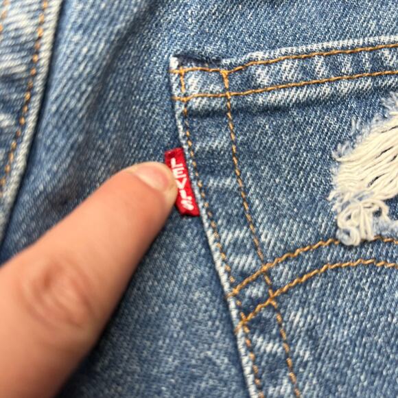 Levi's Wedgie Short High Rise Medium Wash Distressed Cut Off Denim Shorts Sz 30 - Picture 11 of 13